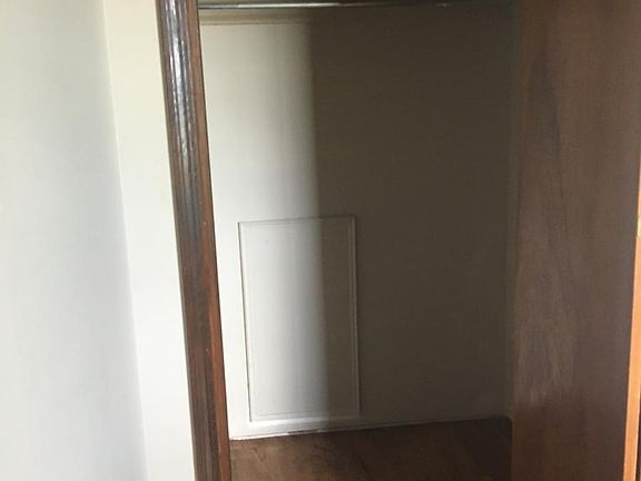 4th image of 204 Gloria St APT 3