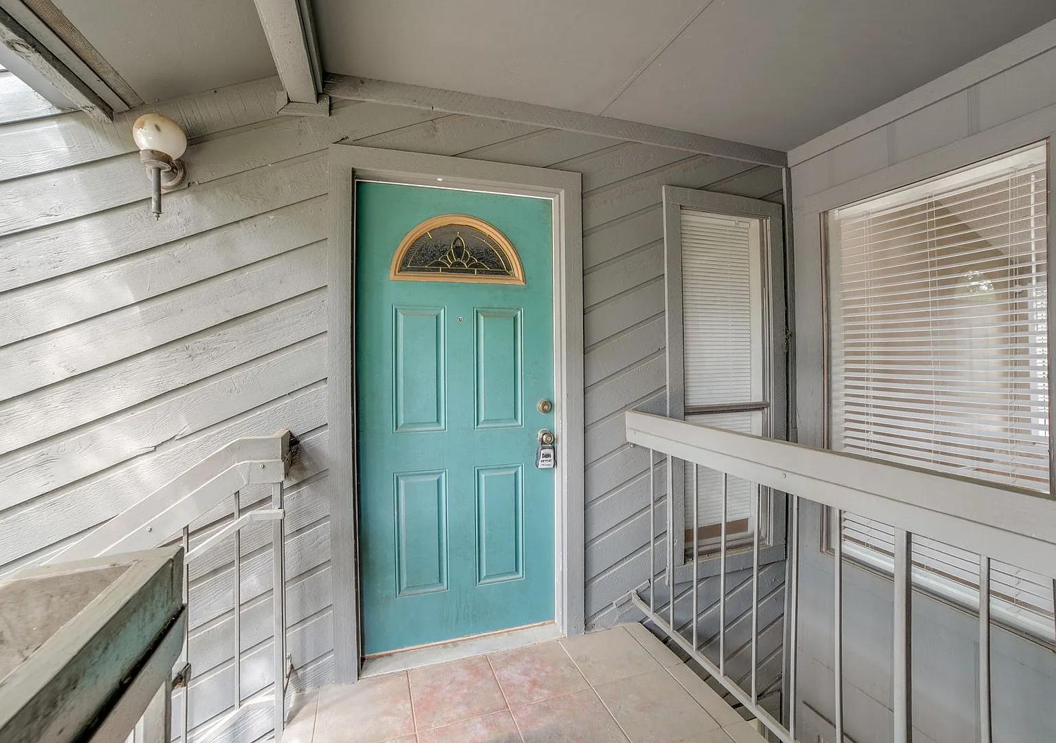 2 Bedroom/2 Bath Woodmont Townhomes — Photo 1