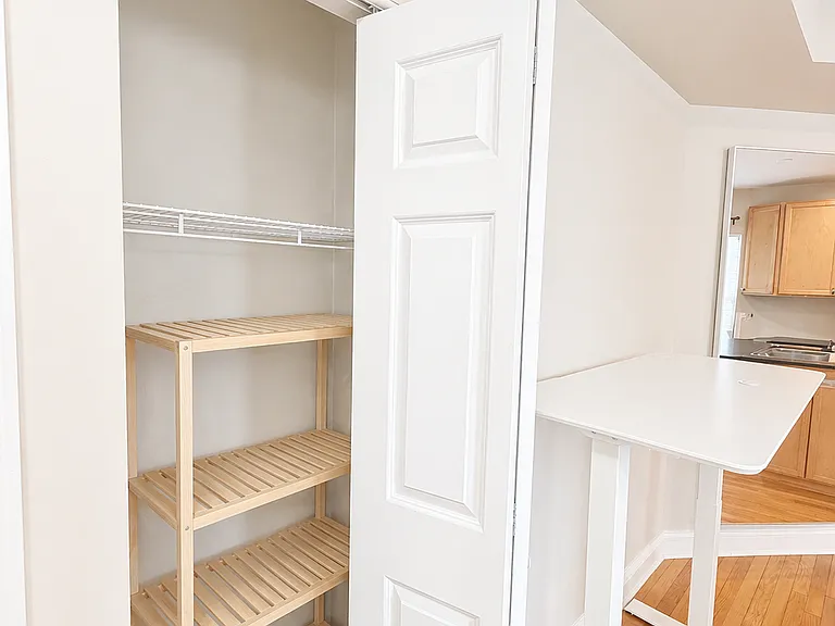 6815 N Lakewood Ave #2N — Photo 13