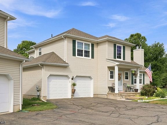 3rd image of 47 Colby Ct