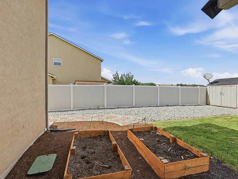 7610 S Dour St — Photo 29