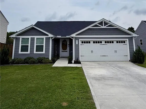 377 Cartecay Dr, Calhoun, GA 30701