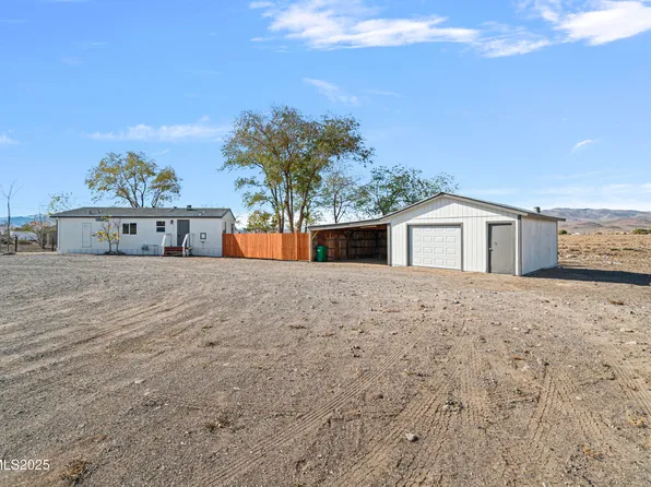 4915 Cheyenne Trl, Silver Springs, NV 89429
