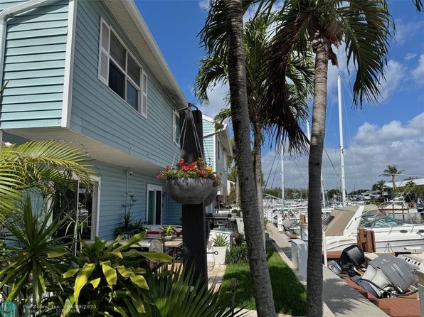 2559 NE 15th ST, Pompano Beach, FL 33062