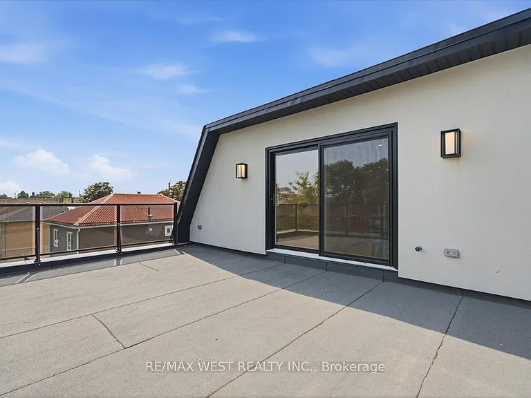 50 Rotherham Ave — Photo 6