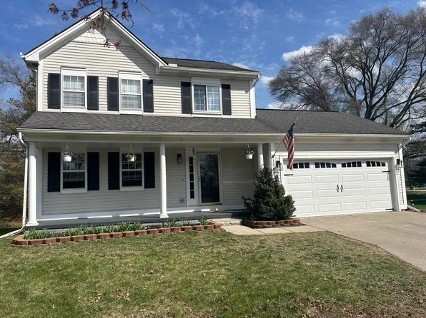 1360 Pond View Ct, Wixom, MI 48393
