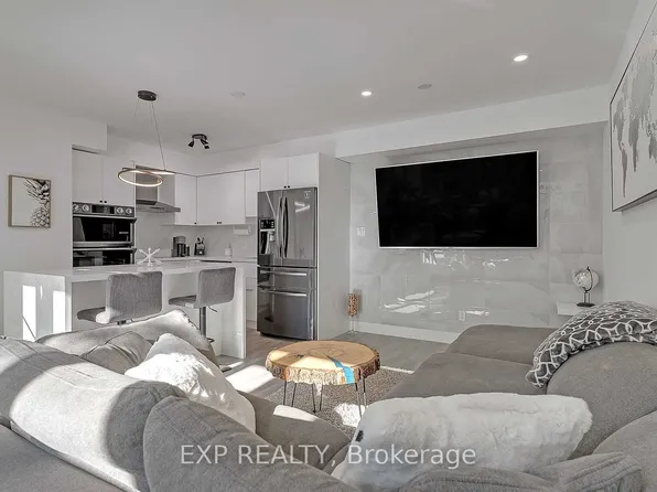 50 E Liberty St #1111, Toronto, ON M6K 3P3