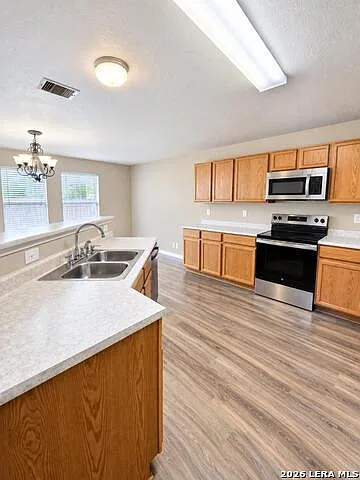 3 bed, 2.5 bath, 1899 sqft, $1,800 — Photo 4