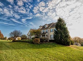 102 Steeplechase Cir, Phoenixville, PA 19460