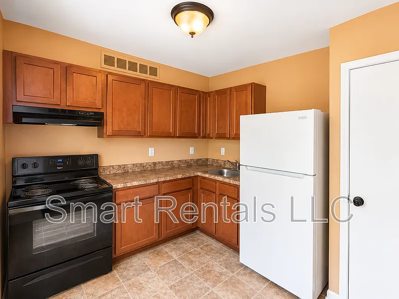 1 bed, 1.0 bath, 840 sqft, $699 — Photo 3