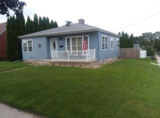 1302 Grand Ave, Manitowoc, WI 54220