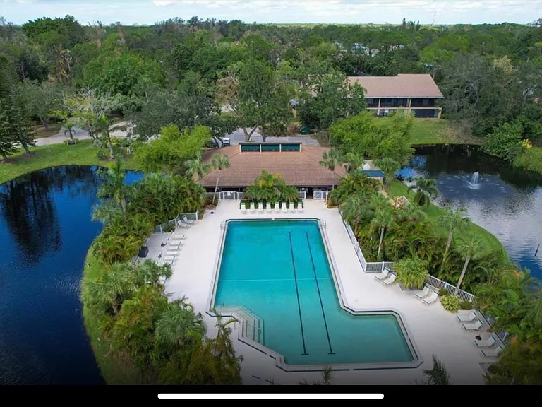 5673 Ashton Lake Dr — Photo 24