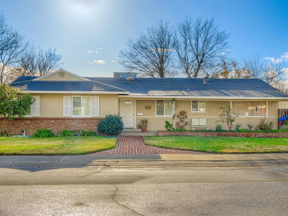 1st image of 233 Florimond Dr