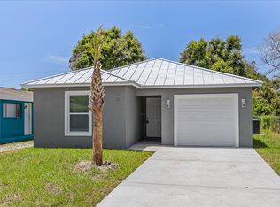 909 N 20th St, Fort Pierce, FL 34950