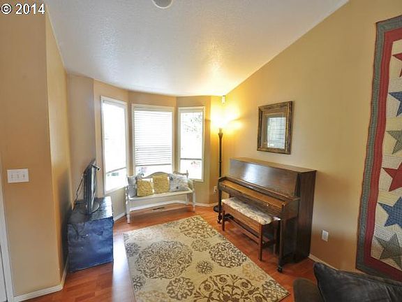 4th image of 5703 NE 52nd Ct