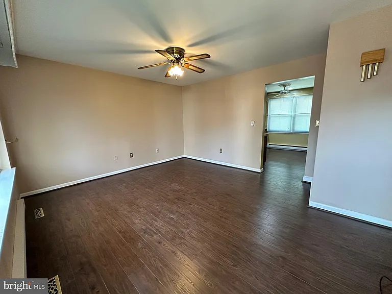 4 S Altamont Ave — Photo 28