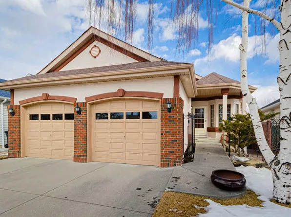 20 W Somerset Dr SW, Calgary, AB T2Y 3C3