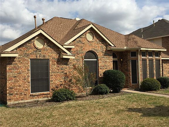 2nd image of 2928 Panorama Dr
