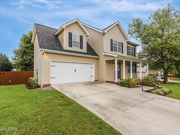 3rd image of 1136 Paxton Dr