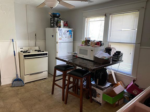 2nd image of 428 Schiller St #2