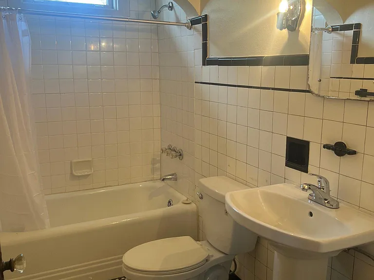 109 Lauderdale Rd #C — Photo 12