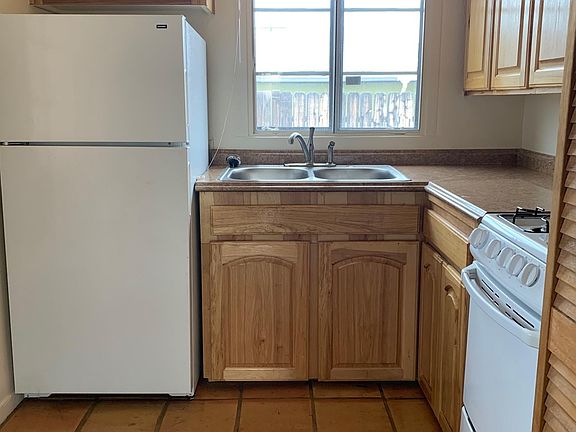 3rd image of 531 Montclaire Dr NE