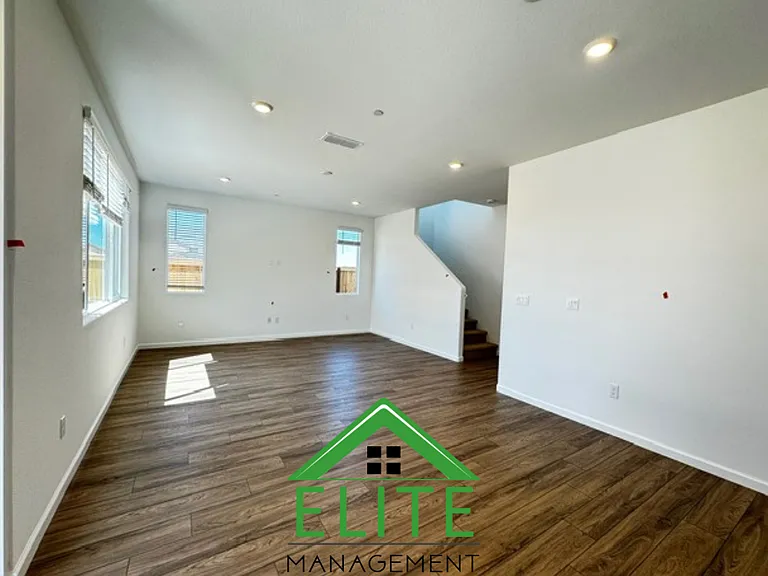 8832 Spencerport Dr — Photo 8