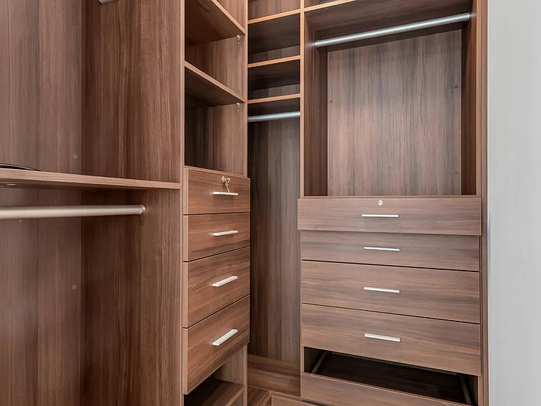 75 Kenmare St #4D — Photo 8