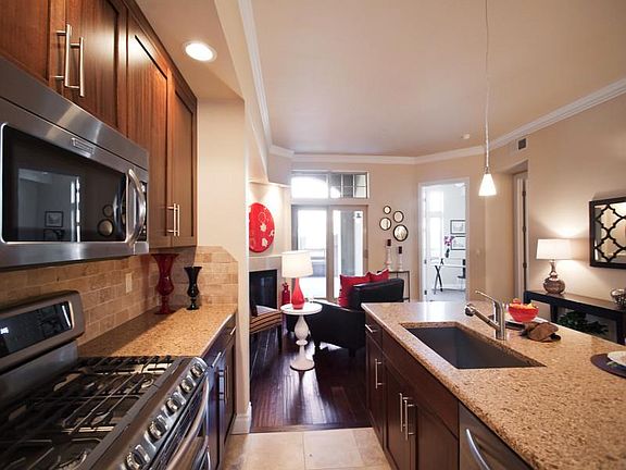 3rd image of 1120 N Delaware St Unit 305
