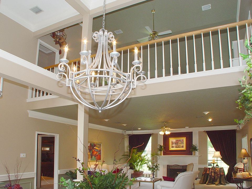 Soaring Ceilings