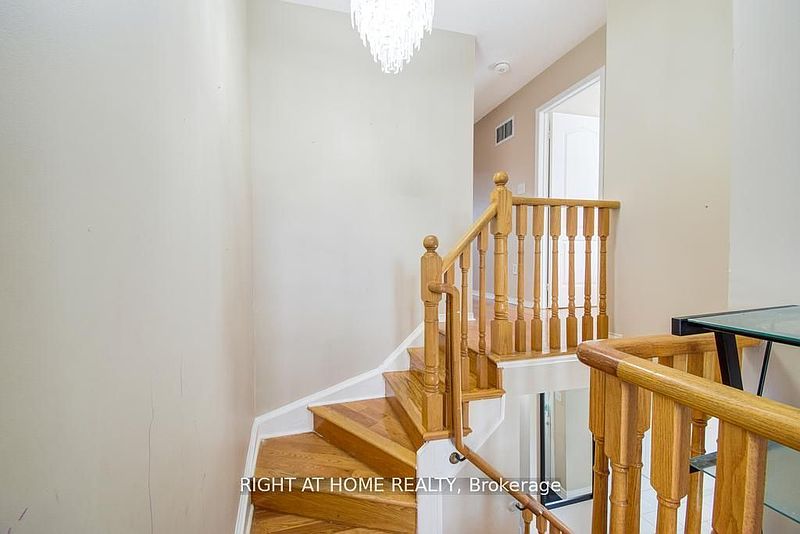 Brampton House for rent - 3 Bedrooms — photo 25