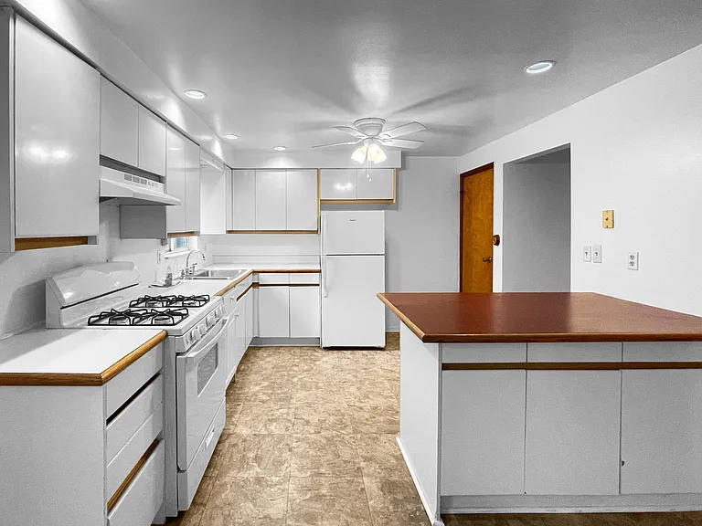 Eat in Kitchen