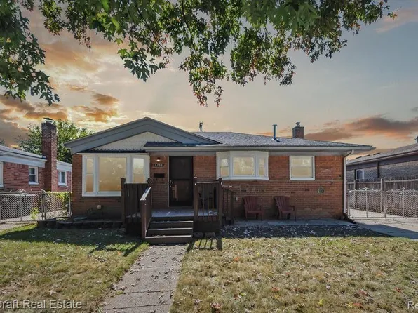 22361 Fairfax St, Taylor, MI 48180