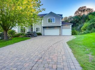 2003 Boiling Springs Cir, Shakopee, MN 55379