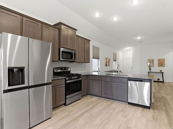 4th image of 9532 Griffith Run