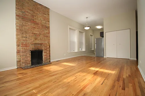 424 W Belden Ave #1W Photo 1