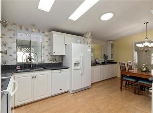 1536 Hillcrest Dr, Lady Lake, FL 32159