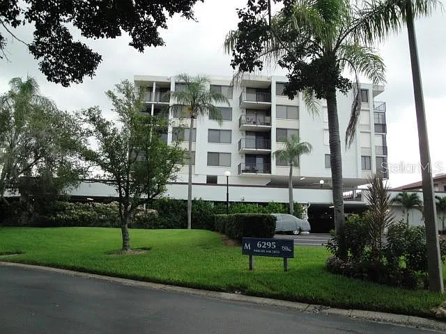 6295 Bahia Del Mar Cir #216 — Photo 1