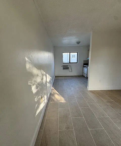 1501 SW 7th St #4 — Photo 4