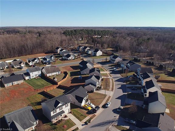 5th image of 1521 Hamilton Hills Dr