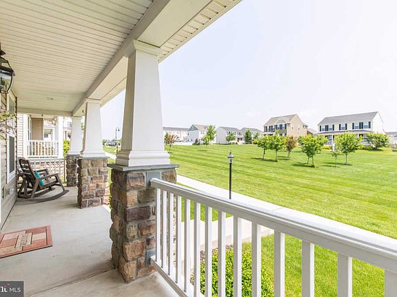 3rd image of 32 Orr Ln