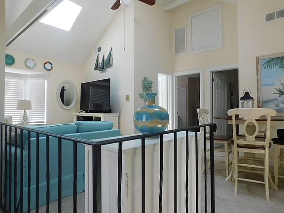 2nd image of 209 72nd St #B