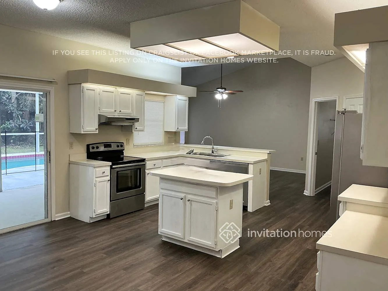 4008 78th Pl E Sarasota, FL 34243 — Photo 4