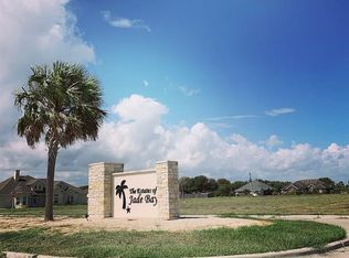 110 Golden Way, Port Lavaca, TX 77979