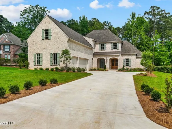 151 Lower Windrush Dr, Flowood, MS 39232