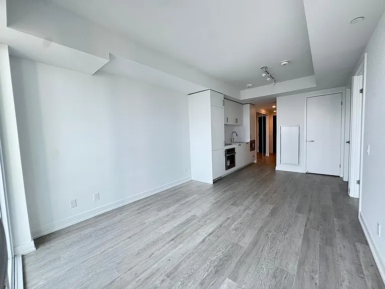 89 Queen St E #4296 — Photo 6