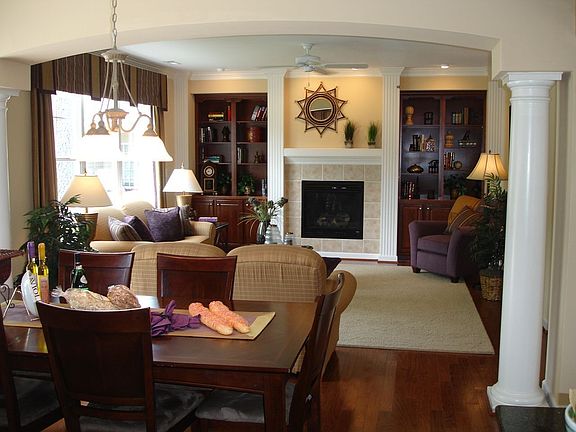 Family room/Eat in