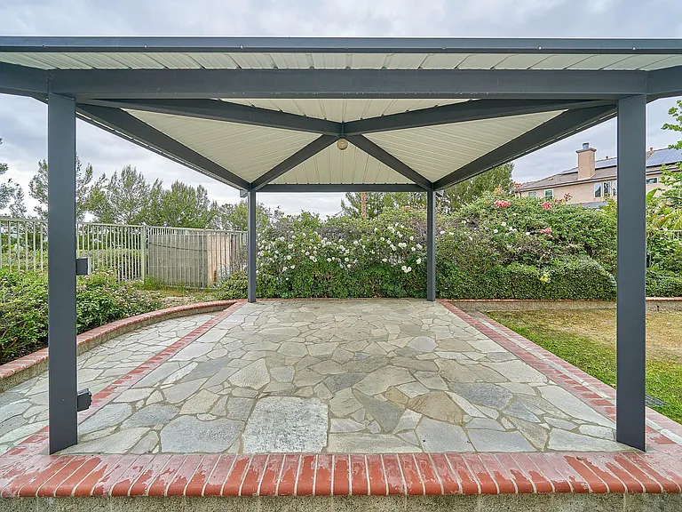 7455 Chanteclair Ct — Photo 43