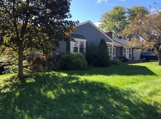445 Dennison Dr #B, Southbridge, MA 01550