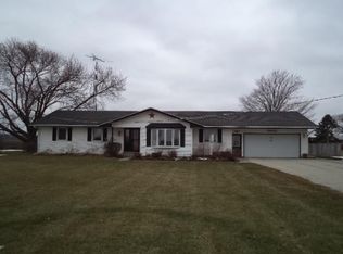 3670 Carlson Rd, Garden Prairie, IL 61038